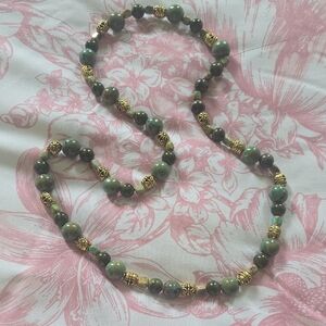 Elegant Green and Gold Beaded Necklace